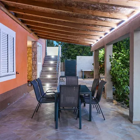 Milica Appartement *