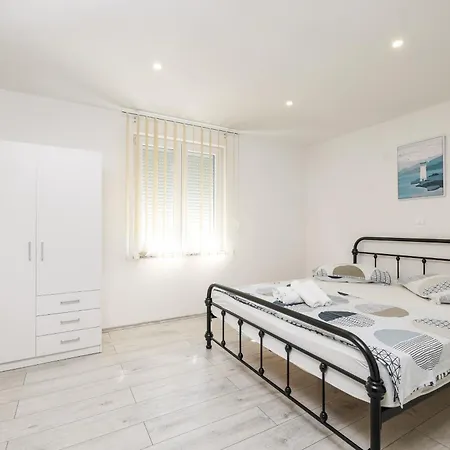 Milica Appartement *